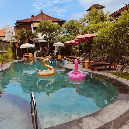 Berlian Inn Kuta Beach 외부 사진