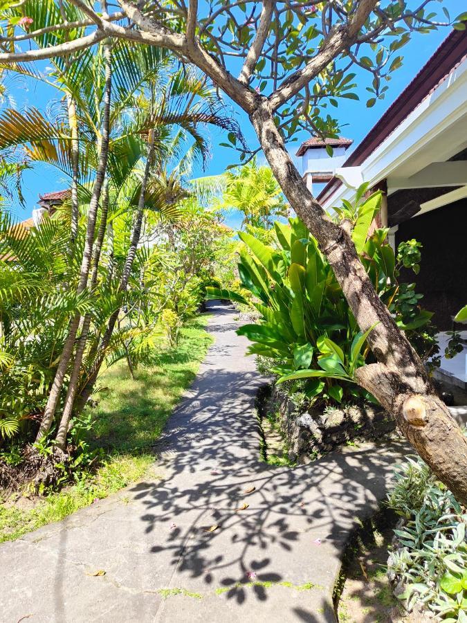 Berlian Inn Kuta Beach 외부 사진