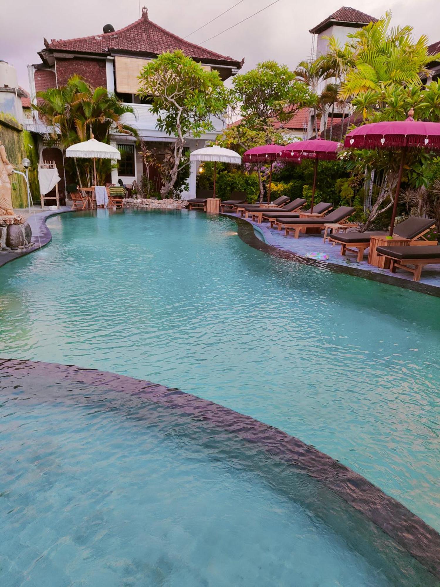 Berlian Inn Kuta Beach 외부 사진